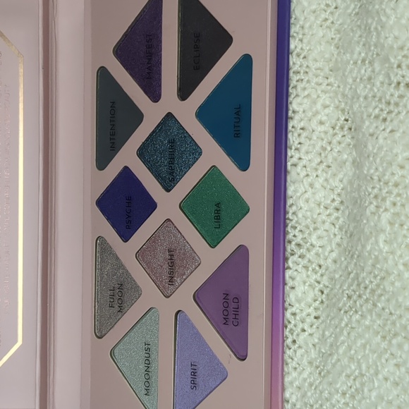 ĀTHR Beauty MOONLIGHT CRYSTAL PALETTE, 8 X 1.5g/0.05oz4 X 1.25g/0.04oz - Picture 2 of 15